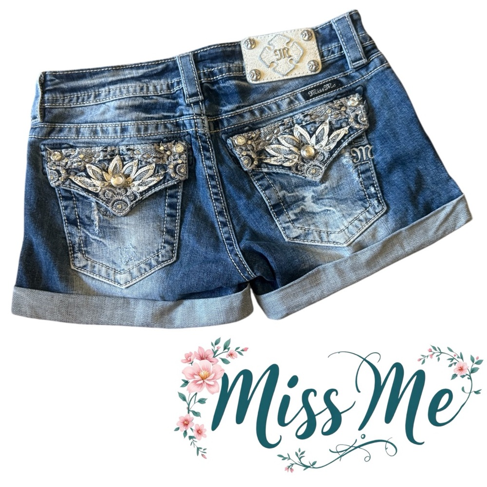 Miss Me low rise jean shorts with leather and crystal embellishments size 28 - Picture 1 of 6